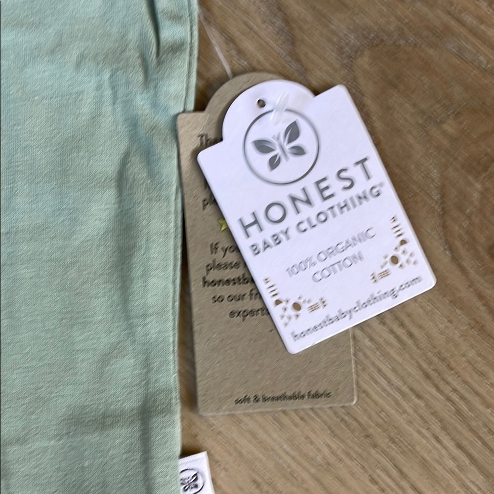 The Honest Company 100% Organic Cotton Short Sleeve Tees - 9 shirts! - Picture 6 of 11